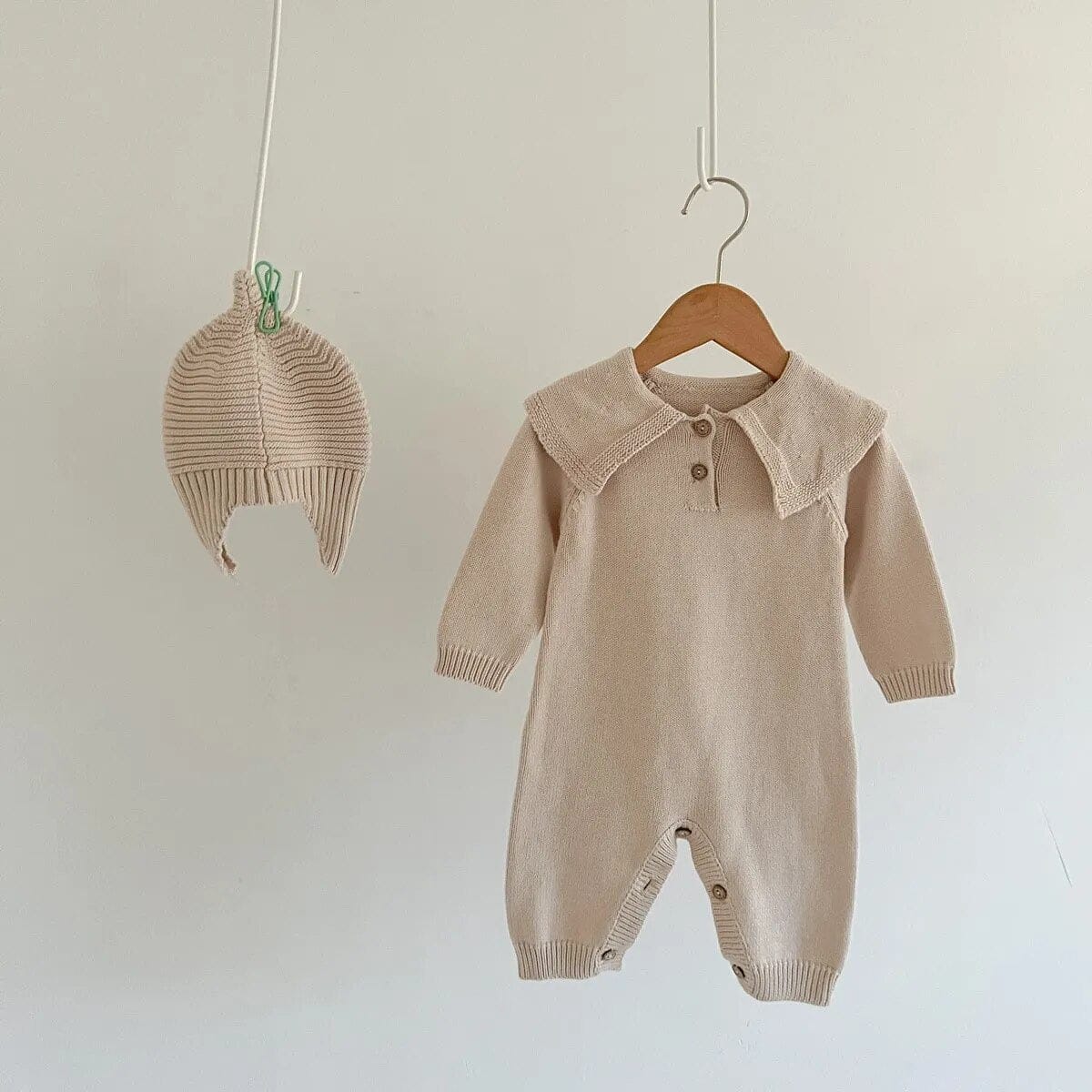 長袖ロンパース beige / 66cm ベビー 長袖ロンパース 帽子セット ニットジャンプスーツ 襟付き ニットキャップ ニット帽 ブラウン ベージュ 2カラー ユニセックス 男の子 女の子 子供服