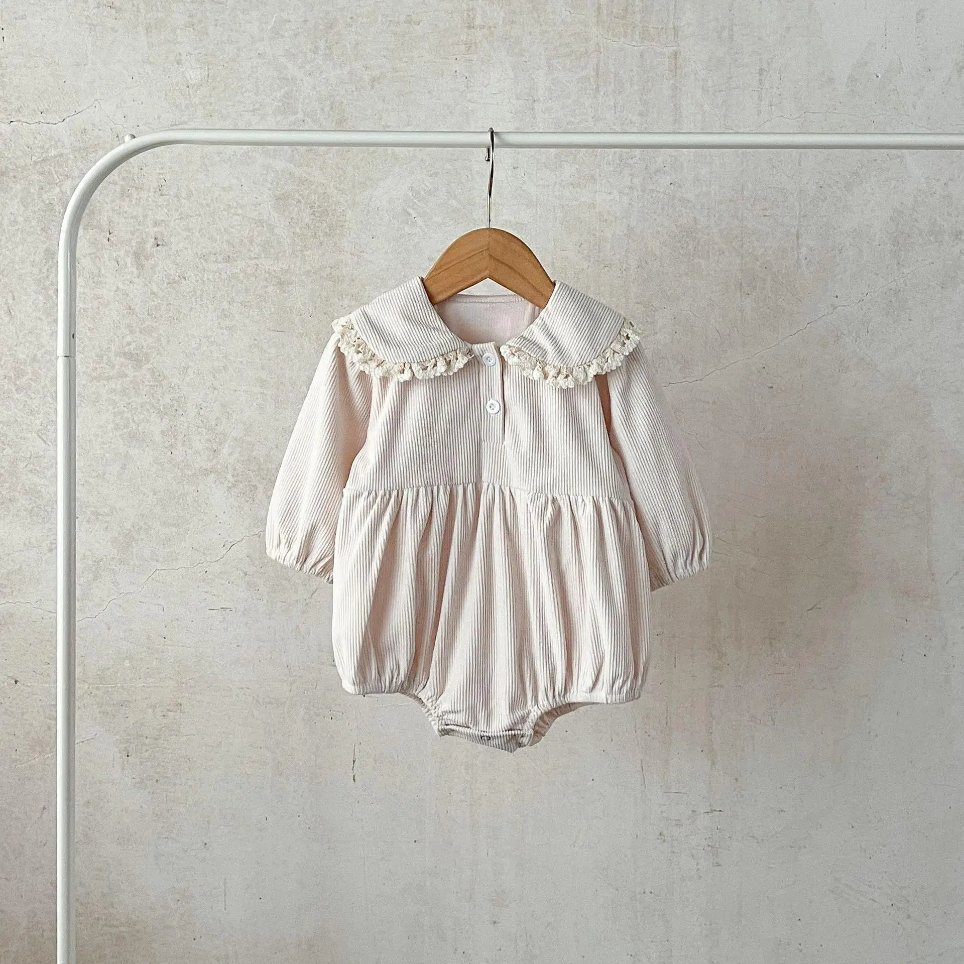 長袖ロンパース beige / 6M  66cm ベビーロンパース 長袖ボディスーツ レース縁取り丸襟 コーデュロイ ベージュ/コーヒー/2カラー