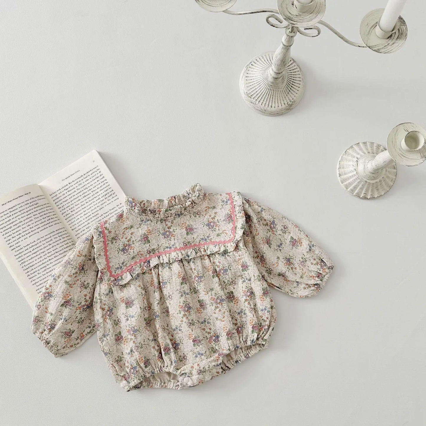 長袖ロンパース Beige / 6M  66CM ベビーロンパース フリル襟 長袖ボディスーツ フラワー花柄プリント【mh0004396】