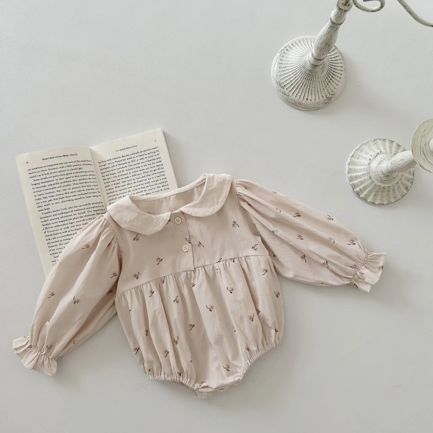 長袖ロンパース Beige / 6M  66CM ベビーロンパース 長袖パフスリーブボディスーツ 丸襟 フラワー小花柄プリント【mh0004667】