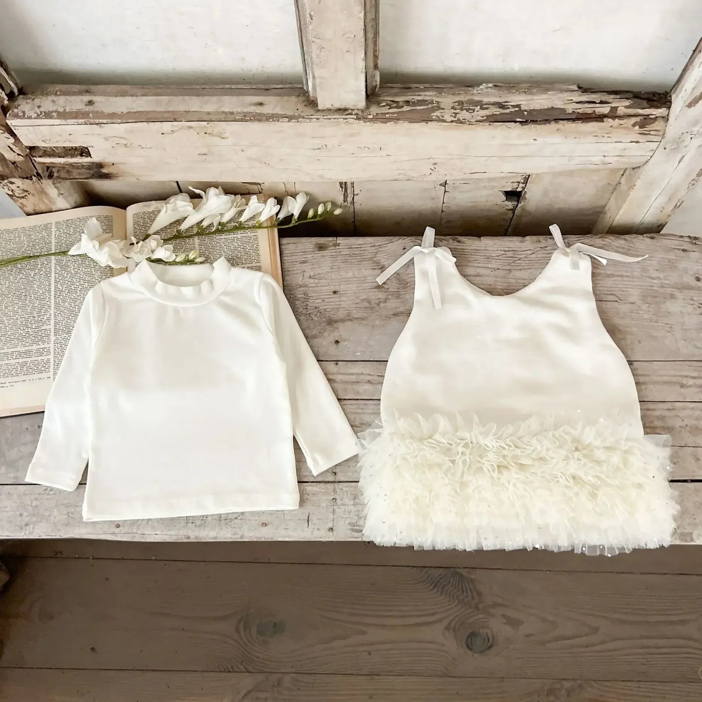 長袖セットアップ Beige / 73cm 6-9M ベビーセットアップ 2点セット ハイネック長袖Tシャツ+裾チュールノースリーブドレスワンピース 2カラー【mh0007604】