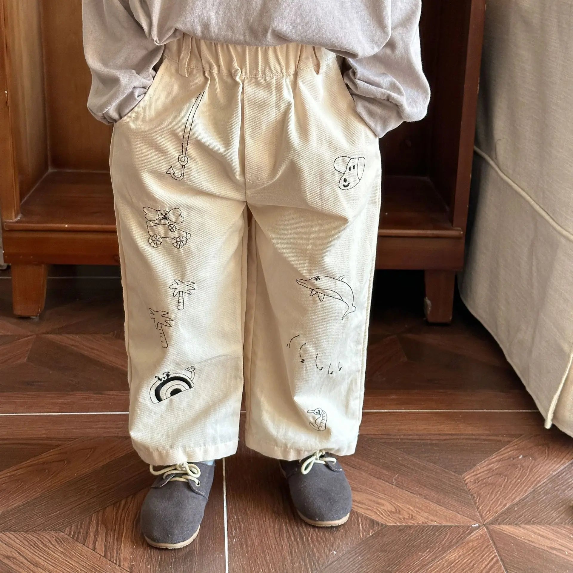 ロングパンツ・スウェットパンツ beige / 80cm キッズパンツ ルーズストレートロングパンツ アニマルお絵描き刺繍 カーキ/ベージュ/2カラー