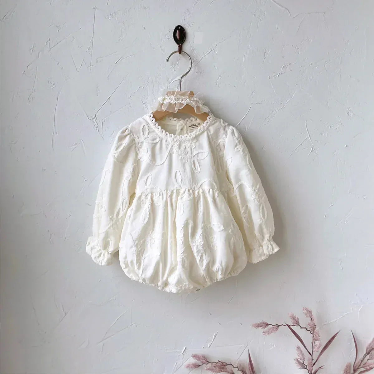 長袖ロンパース beige romper / 66cm ベビー長袖ロンパース ワンピース フラワー 花柄刺繍 レース 2カラー リンクコーデ 姉妹お揃いコーデ ガールズ 女の子 子供服