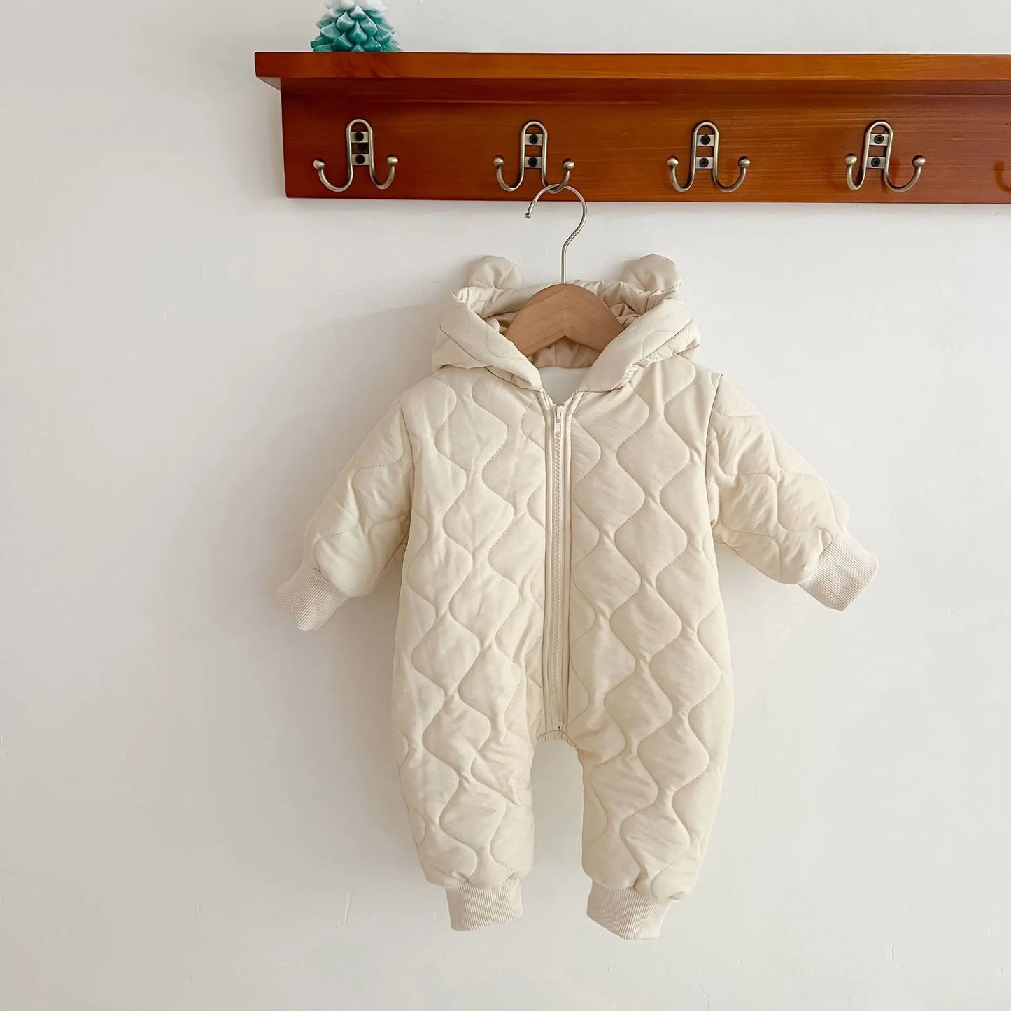 長袖セットアップ beige romper / 66cm ベビーアウタージャンプスーツ キルティングセットアップ 2点セット 耳付きフーディ長袖カバーオール くま耳フーディジャケット ロングパンツ グリーン ベージュ 2型 2カラー