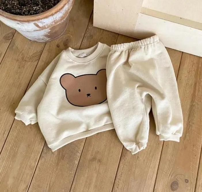長袖セットアップ beige white / 6M  66cm / 取り寄せ（7〜21日） ベビーセットアップ 2点セット 長袖Tシャツ ロングパンツ ベアくまプリント 2カラー