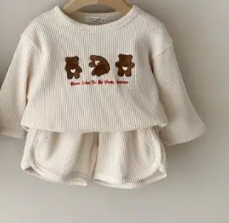 長袖セットアップ beige white / 9M  73cm ベビーセットアップ 2点セット ワッフル 長袖Tシャツ+ショートパンツ ベアくまプリント 2カラー