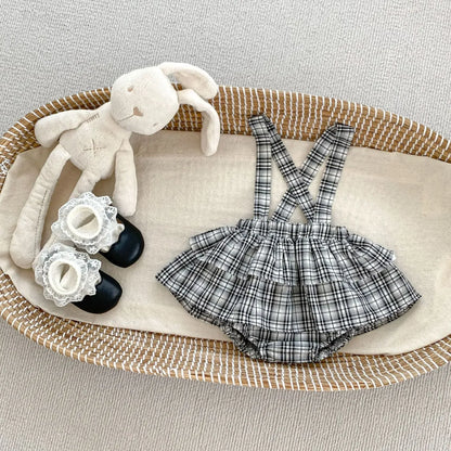 長袖セットアップ black strap pant / 66cm 0-6m ベビートップス/パンツ 丸襟長袖ブラウス/チェックサスペンダーフリルスカートブルマパンツ【mh0007056】