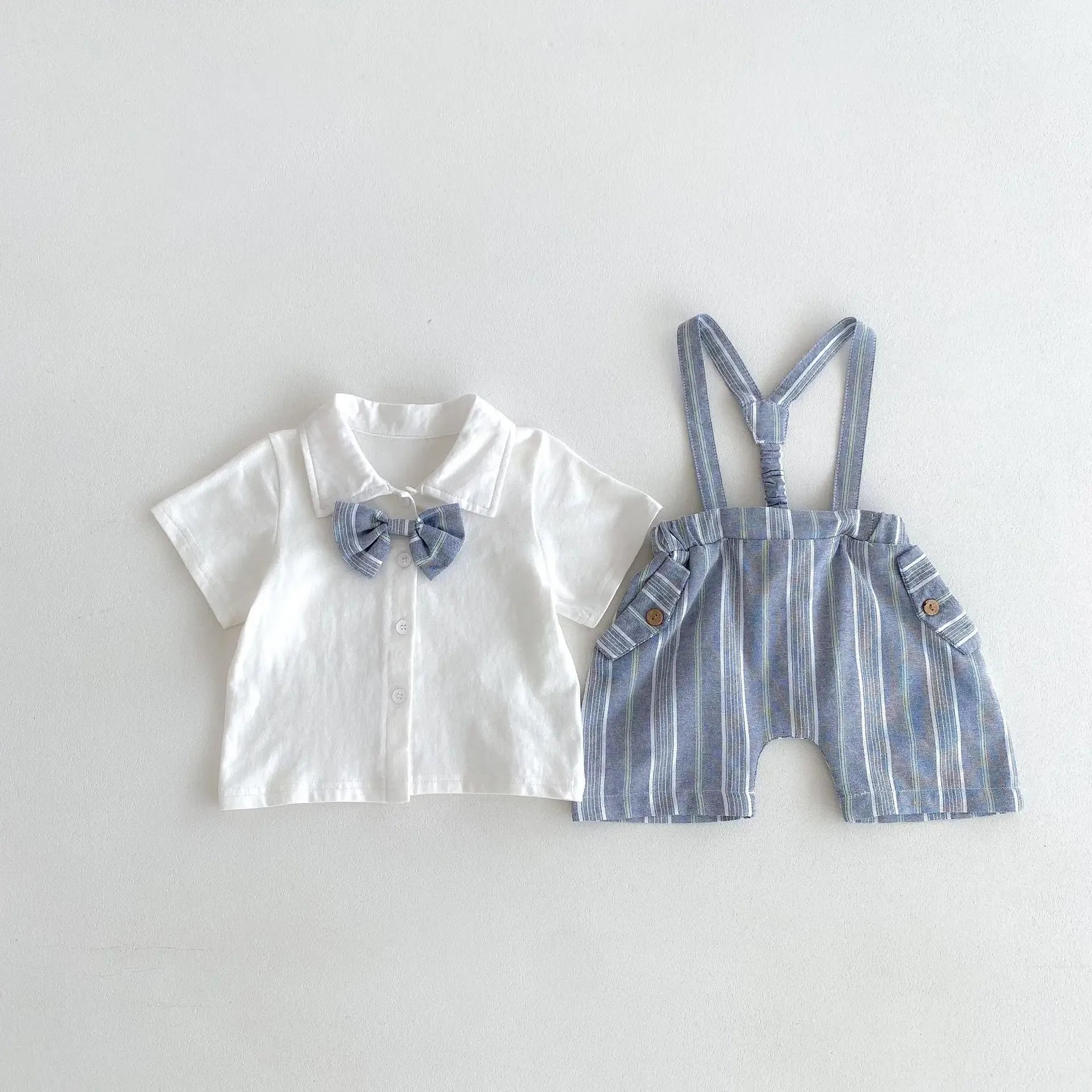 半袖セットアップ Blue / 66cm 0-6m ベビーセットアップ 2点セット 半袖蝶ネクタイシャツ+ストライプサスペンダーショートパンツ お出かけ 2カラー【mh0005371】