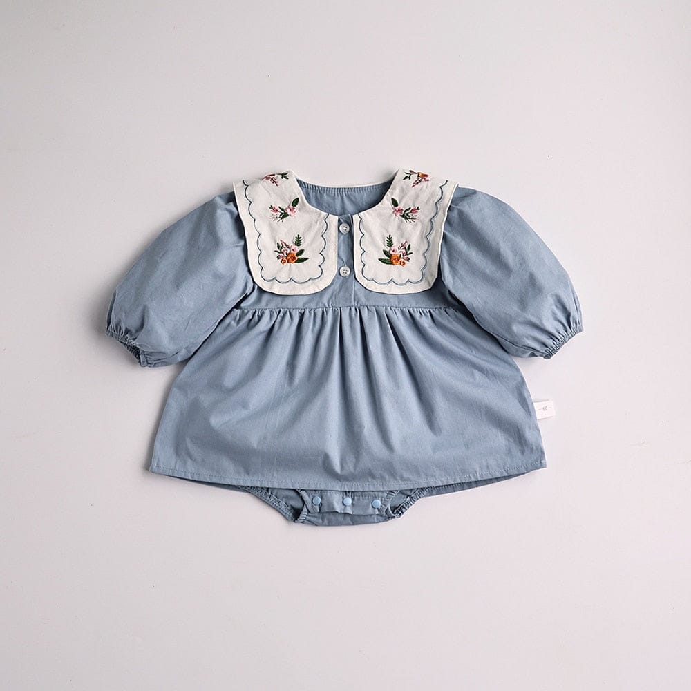 長袖ロンパース blue / 66cm / 取り寄せ（3〜14日） ☺︎ ベビー服 ワンピース ロンパース フラワー 長袖 刺繍 ビッグ襟 ガーリー 女の子