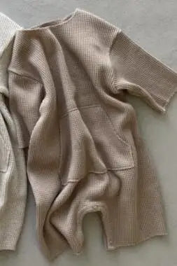 長袖ロンパース Brown / 6M  66CM ベビージャンプスーツ カンガルーポケット長袖ニットロンパース【mh0008843】