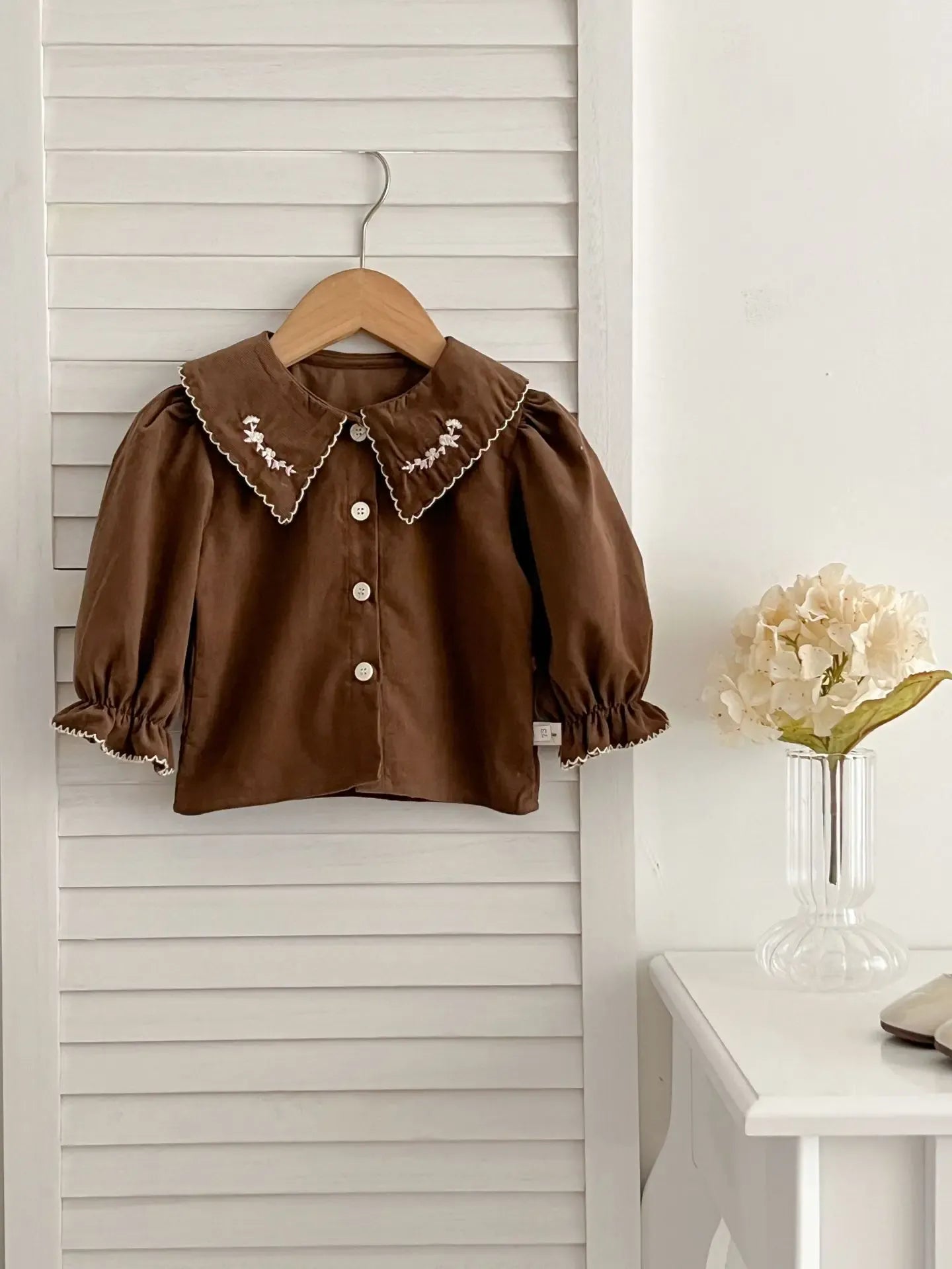 長袖ロンパース brown shirt / 6M  66cm ベビーロンパース 長袖ブラウス フラワー花柄刺繍襟 アプリコット/ブラウン/2カラー