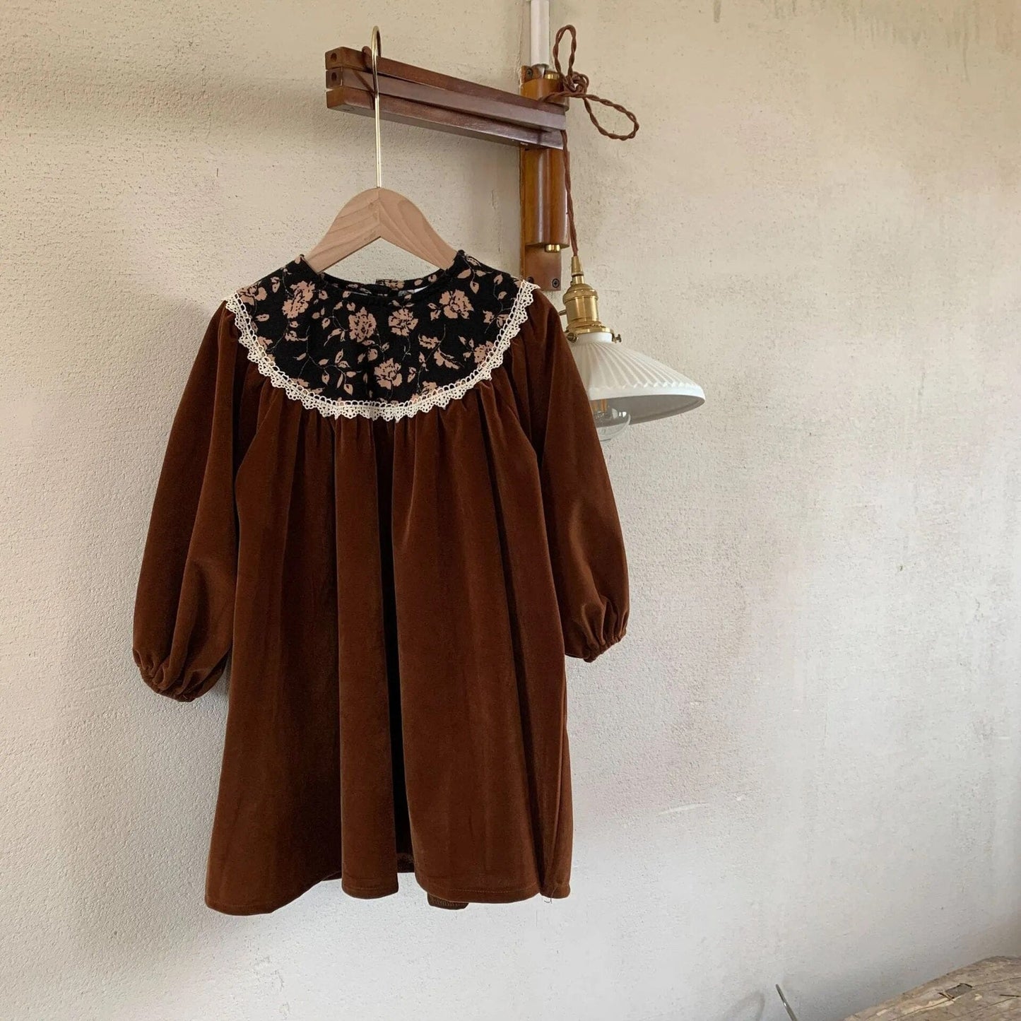 長袖ワンピース coffee / 90cm キッズ フラワー レース ベロア 長袖 ワンピース お出かけ