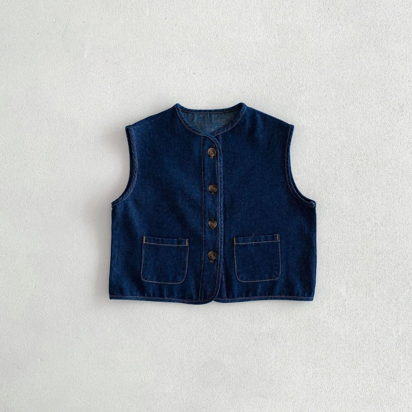 ベスト dark blue / 12M  80cm / 取り寄せ（7〜21日） キッズベスト デニム フロントボタンベスト 2カラー