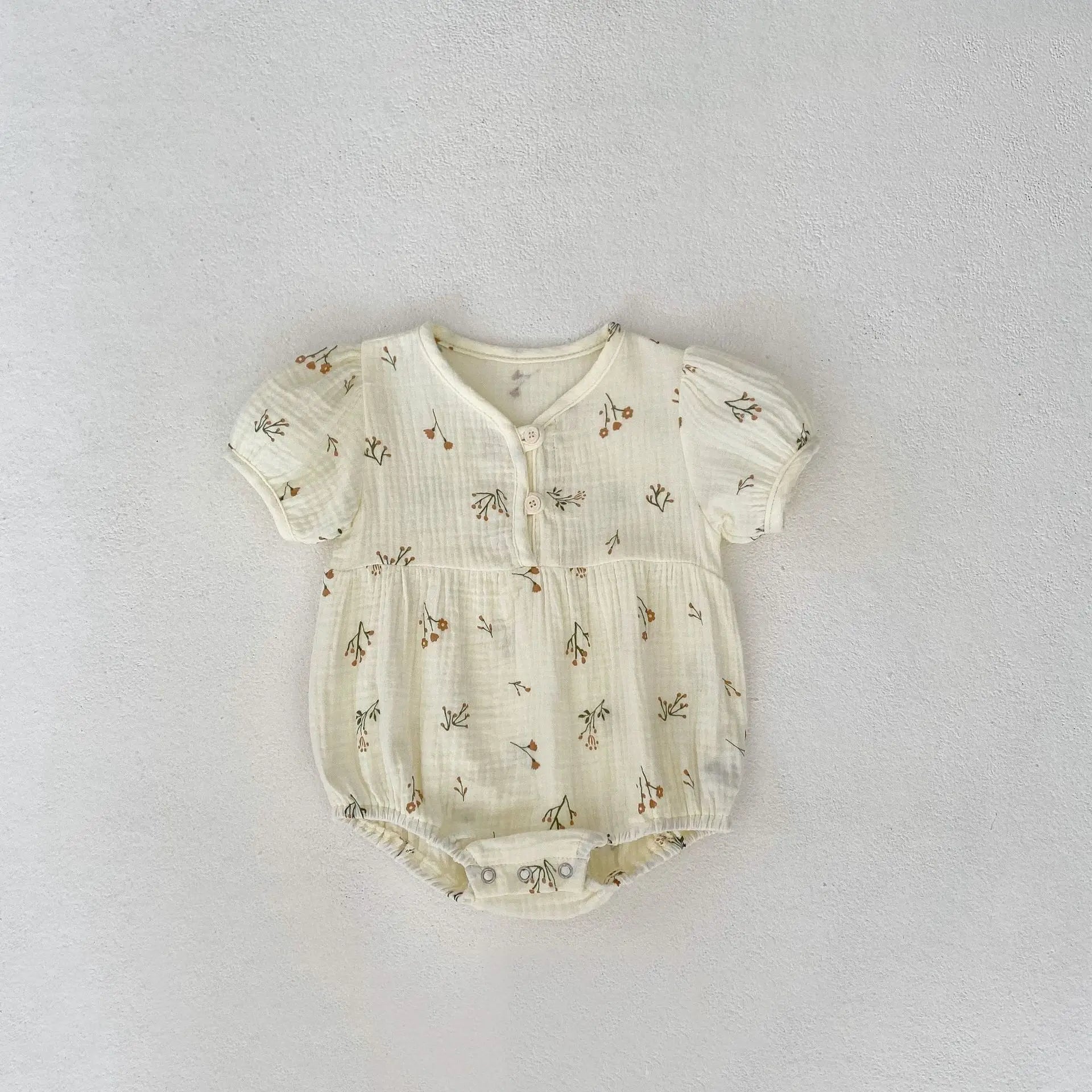 半袖ロンパース floral / 66cm / 取り寄せ（7〜21日） ベビーロンパース  半袖ボディスーツ 花柄フラワープリント