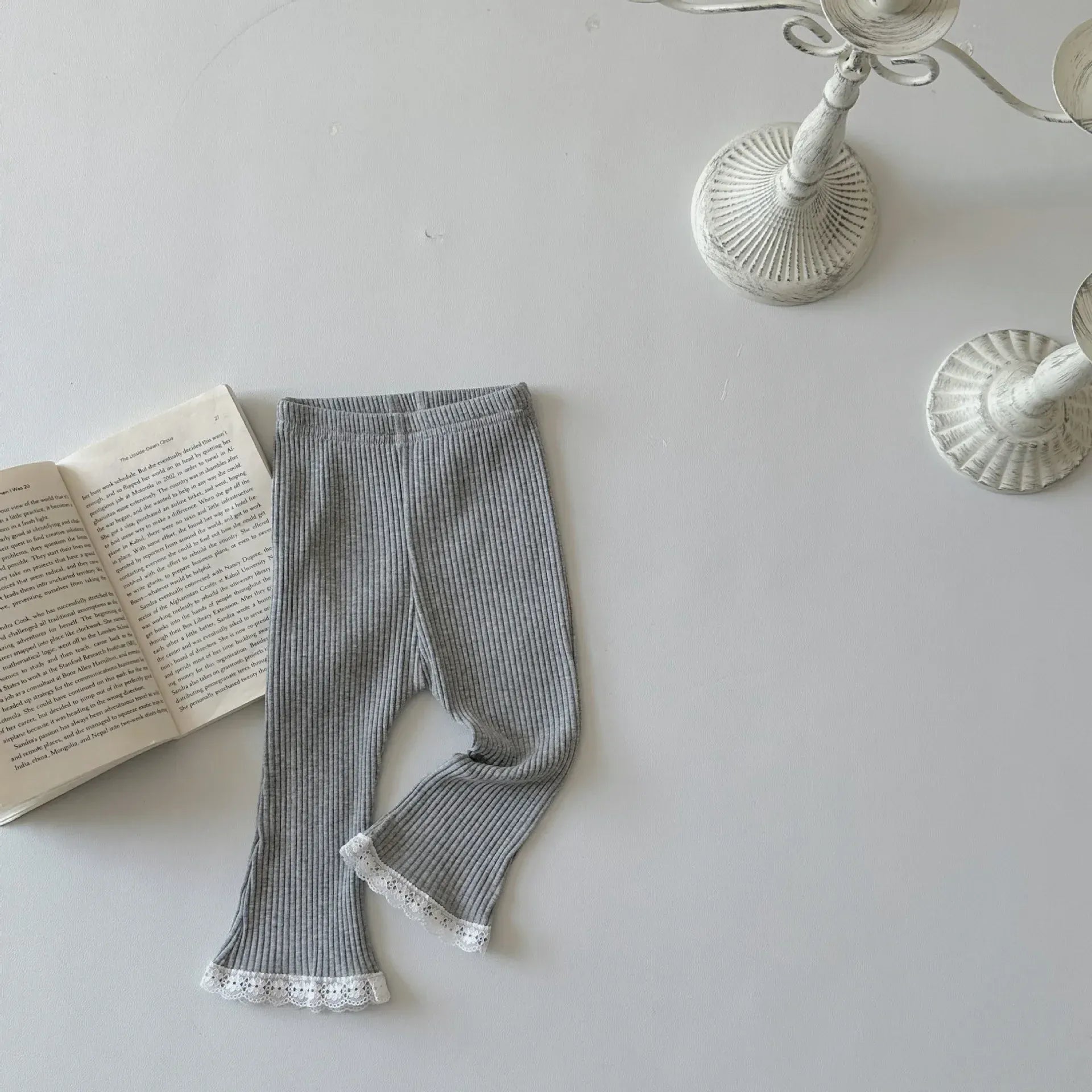 レギンスパンツ Gray / 3-6M  66cm ベビーパンツ レギンスパンツ 裾レース シンプルベーシック 2カラー【mh0006400】
