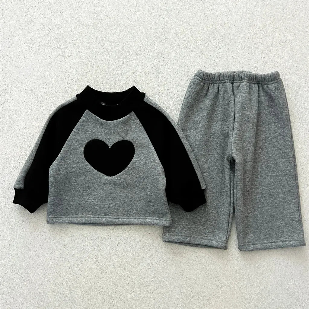 長袖セットアップ Gray / 66cm 6M ベビーキッズセットアップ 2点セット ハートラグランパッチワークフリース長袖スウェットシャツ+ロングスウェットパンツ【mh0008019】