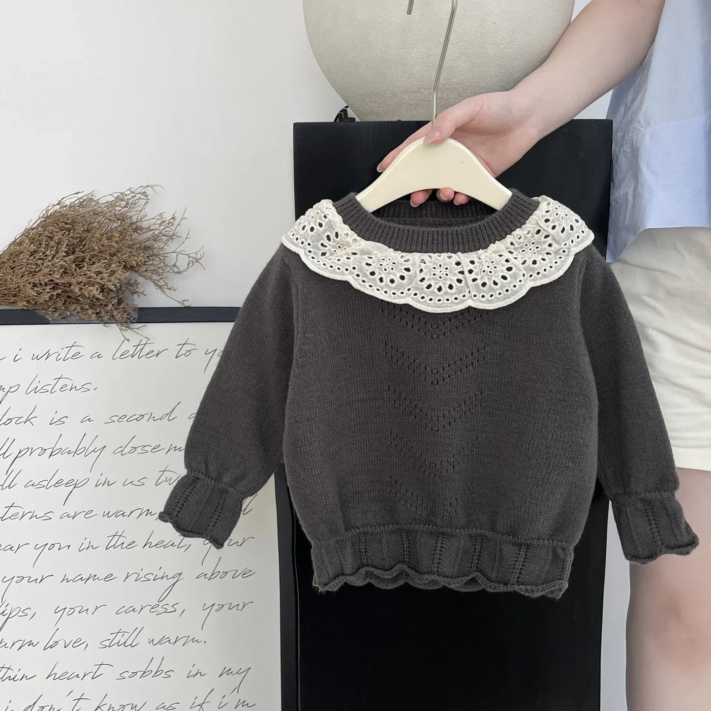 ニット・セーター Gray / 6M  66CM / 取り寄せ（7〜21日） ベビートップス レースラッフル襟ニット長袖セーター【mh0007761】