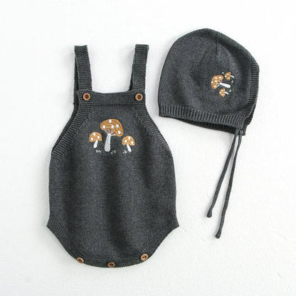 ロンパースセットアップ gray bodysuit / 66cm ベビーカーディガン/ロンパース ニットきのこ刺繍カーディガンジャケット/ニットマッシュルーム刺繍サスペンダーボディスーツ+ボンネット帽子セット 2カラー【mh0006696】