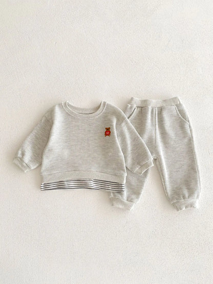 長袖セットアップ grey / 66cm / 取り寄せ（3〜14日） ☺︎ ベビーセットアップ 2点セット ワッフル 長袖ドッキングTシャツ ロングパンツ ベアくまワンポイント 3カラー