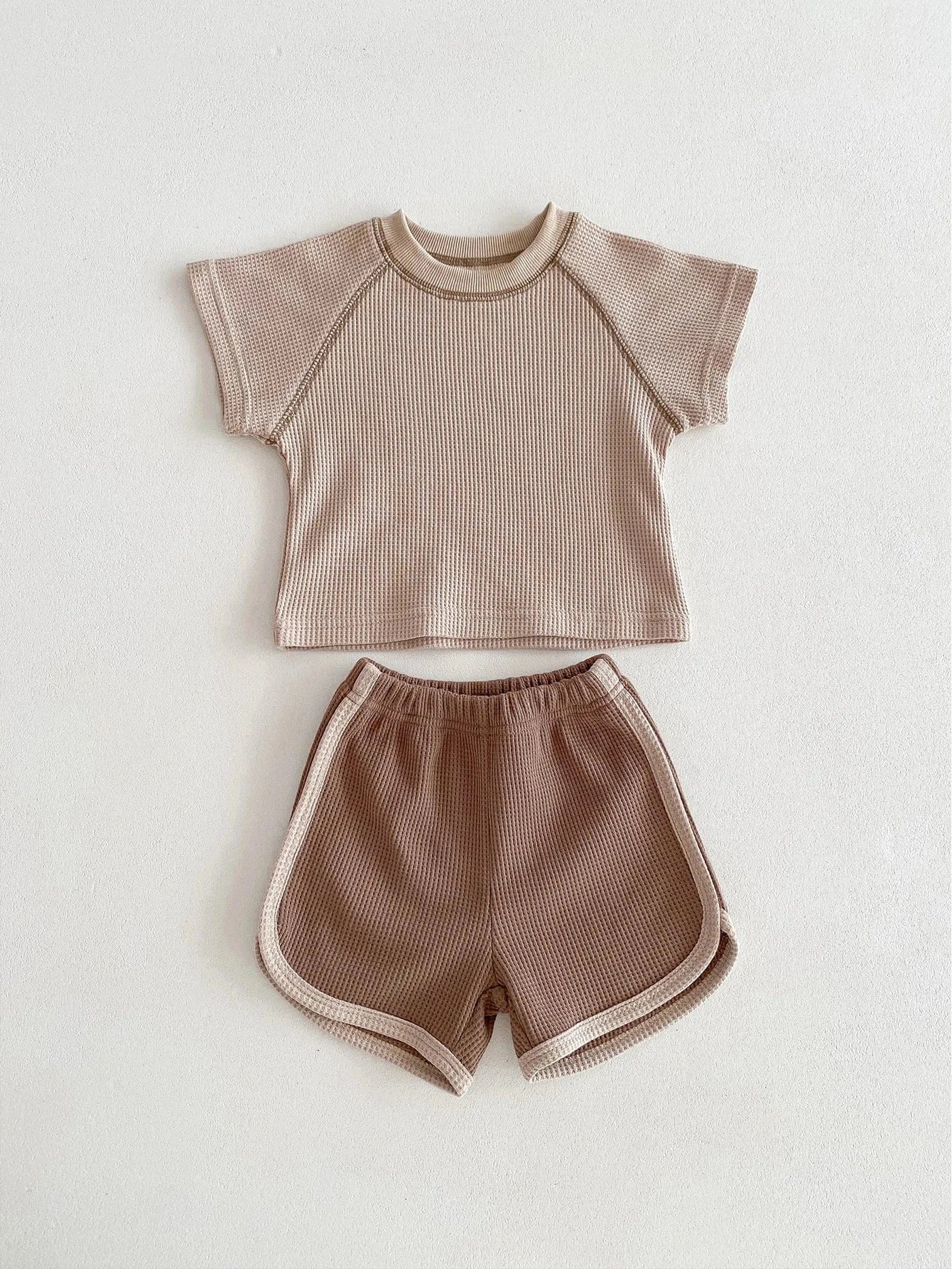 半袖セットアップ khaki / 66cm / 取り寄せ（3〜14日） ☺︎ ベビーセットアップ 2点セット ワッフル 半袖Tシャツ+ショートパンツ シンプルベーシック 2カラー
