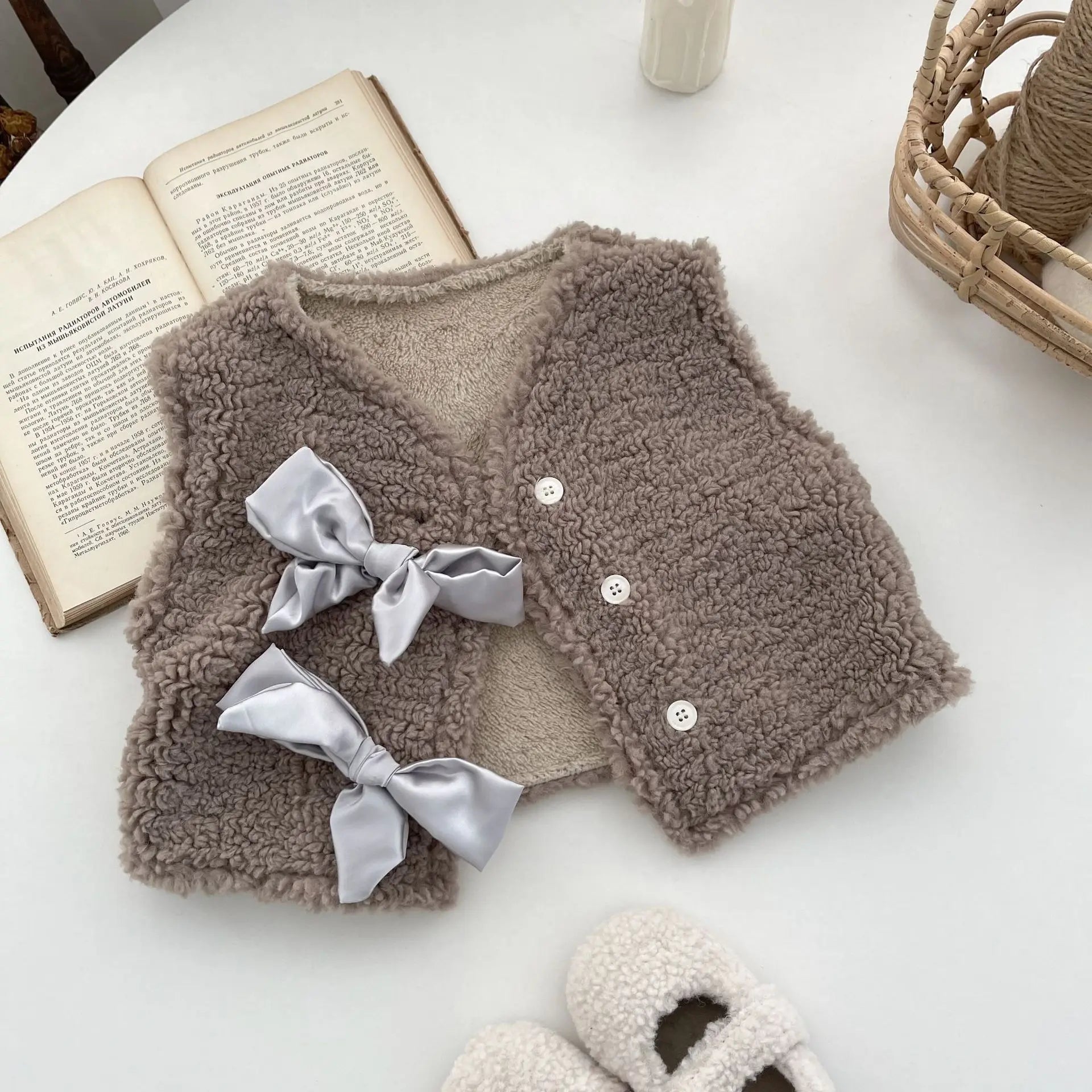 ベスト Khaki / 6M  66CM ベビーベスト ボアフリースアウター リボンアクセント ベージュ カーキ 2カラー【mh0003857】