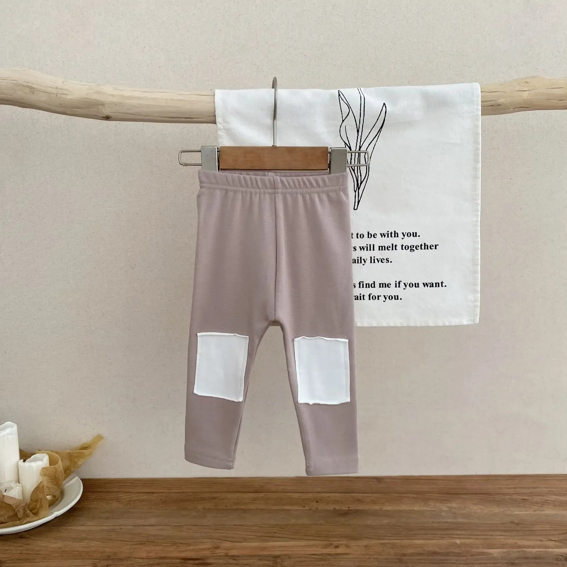 レギンスパンツ Khaki / 6M  66CM ベビーパンツ 膝パッチ パッチワーク レギンスパンツ 2カラー【mh0006358】