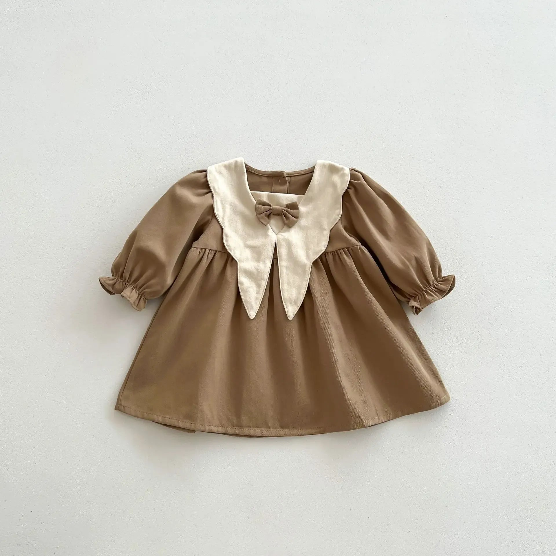 長袖ワンピース khaki / 73 for 6-9m ベビーキッズワンピース 長袖パフスリーブ 三角襟 リボン 2カラー