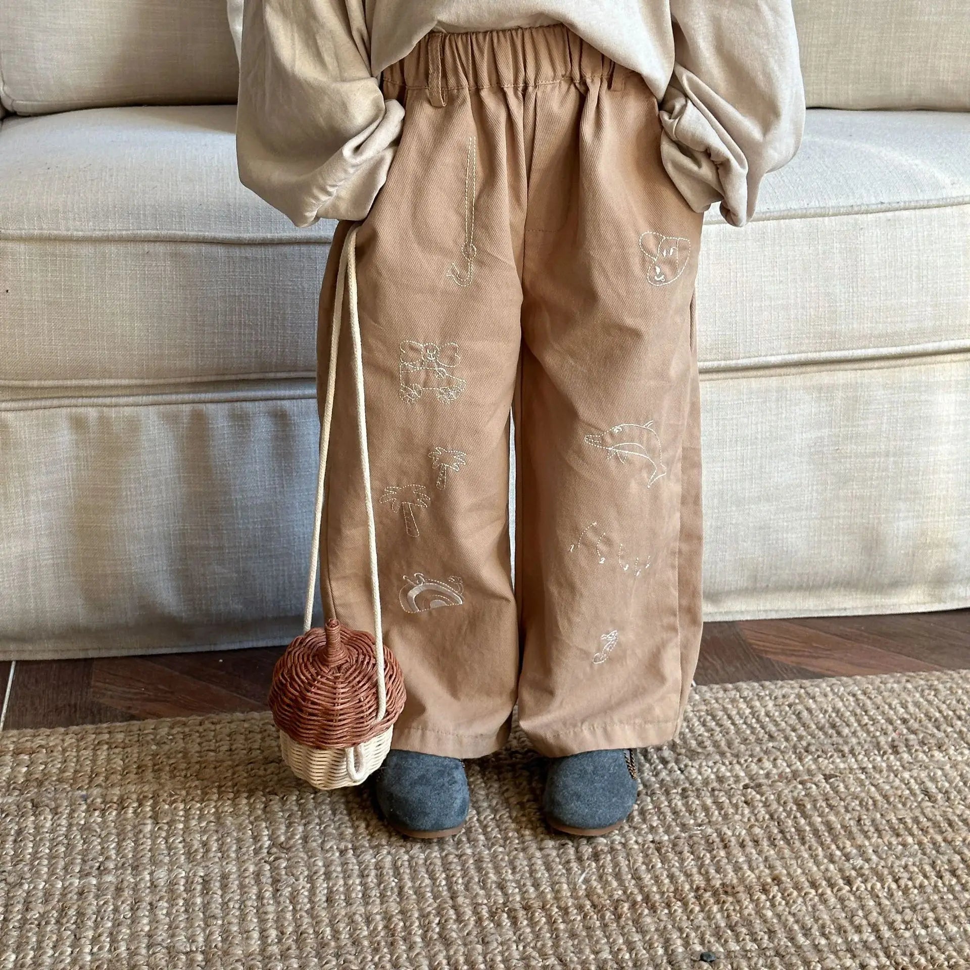 ロングパンツ・スウェットパンツ khaki / 80cm キッズパンツ ルーズストレートロングパンツ アニマルお絵描き刺繍 カーキ/ベージュ/2カラー