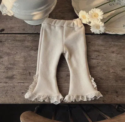 長袖セットアップ lace leggings / 6M  66CM ベビートップス/パンツ ペプラムレースフリース長袖スウェットシャツ/レースフリルフリースフレアパンツ【mh0008459】