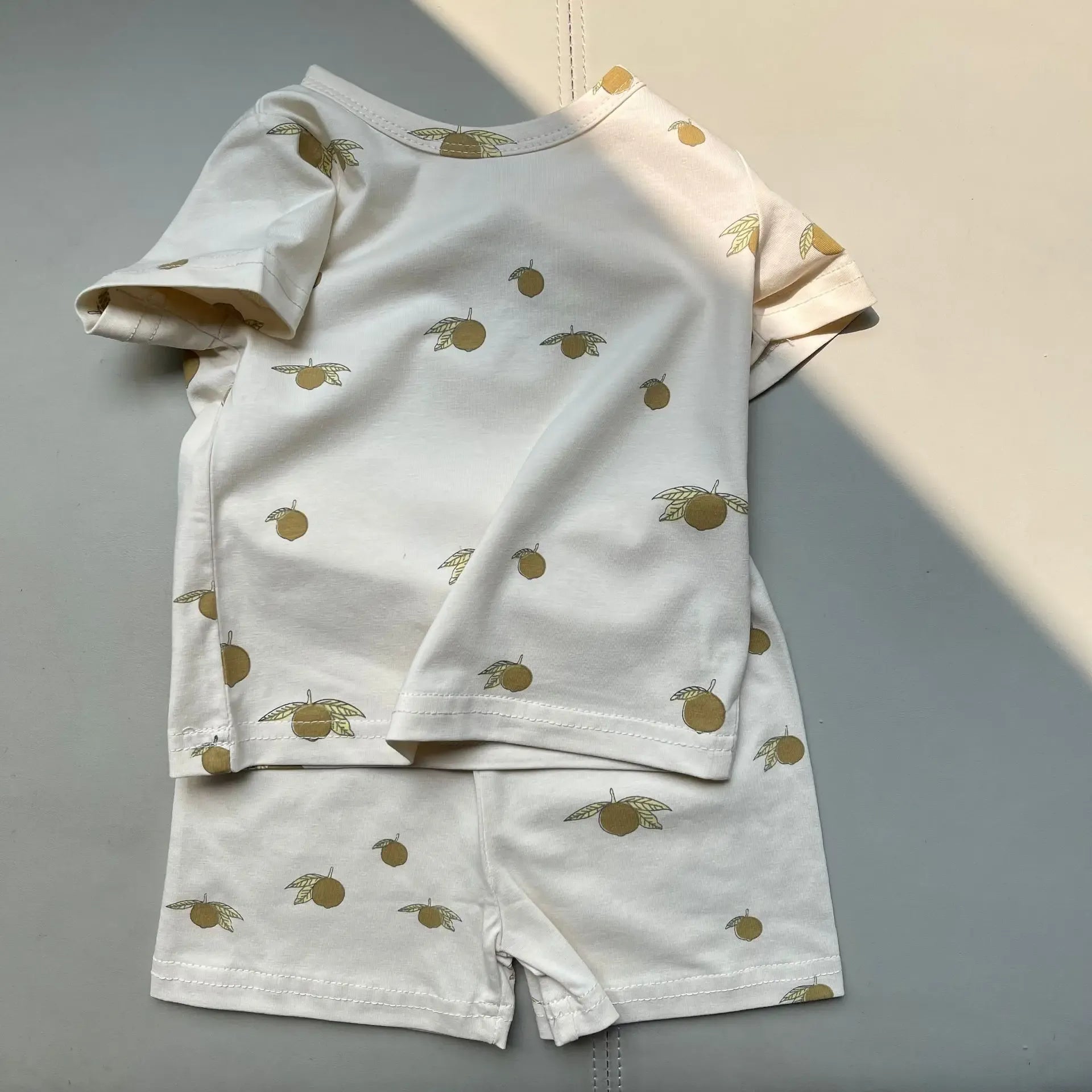 半袖パジャマ lemon / 9M  73cm ベビーパジャマセット 半袖Tシャツ+ショートパンツ フラワー小花柄レモン洋梨プリント ルームウェア