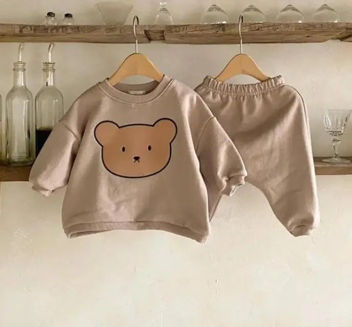長袖セットアップ light brown / 6M  66cm / 取り寄せ（7〜21日） ベビーセットアップ 2点セット 長袖Tシャツ ロングパンツ ベアくまプリント 2カラー