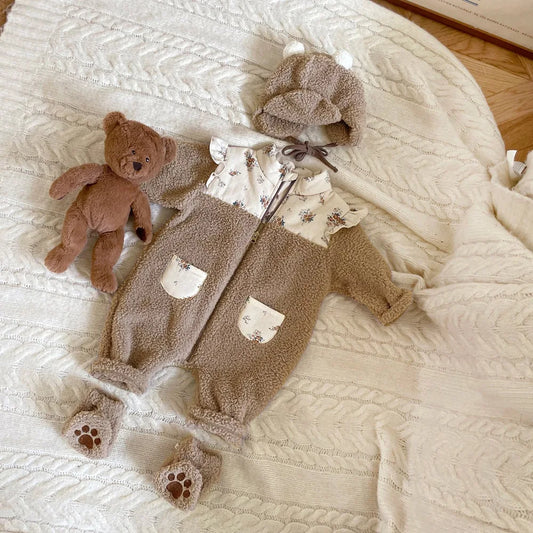 アウタージャンプスーツ Light Brown / 90cm ベビーアウタージャンプスーツ ボアフリース 長袖ロンパース フリル小花柄 パッチワーク ライトブラウン【mh0003808】