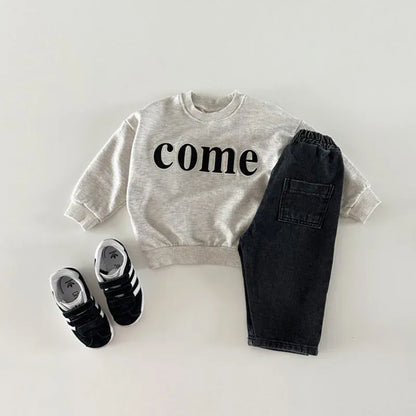 キッズスウェットシャツ（グレー系）comeロゴ刺繍、クルーネック・長袖