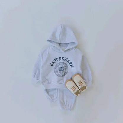 長袖セットアップ Light Grey / 80cm 9-12M / 取り寄せ（10〜35日） キッズセットアップ 2点セット カレッジ風プリントロゴフーディ長袖スウェットシャツ+スウェットロングパンツ 2カラー【mh0007509】