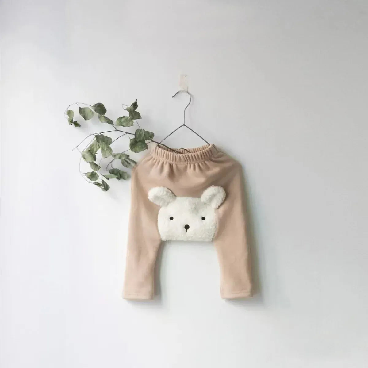 レギンスパンツ light khaki / 6M  66cm ベビーパンツ アニマルヒップパッチレギンスパンツ 裏フリース うさぎバニー くまベア 4カラー ユニセックス 男の子 女の子 子供服