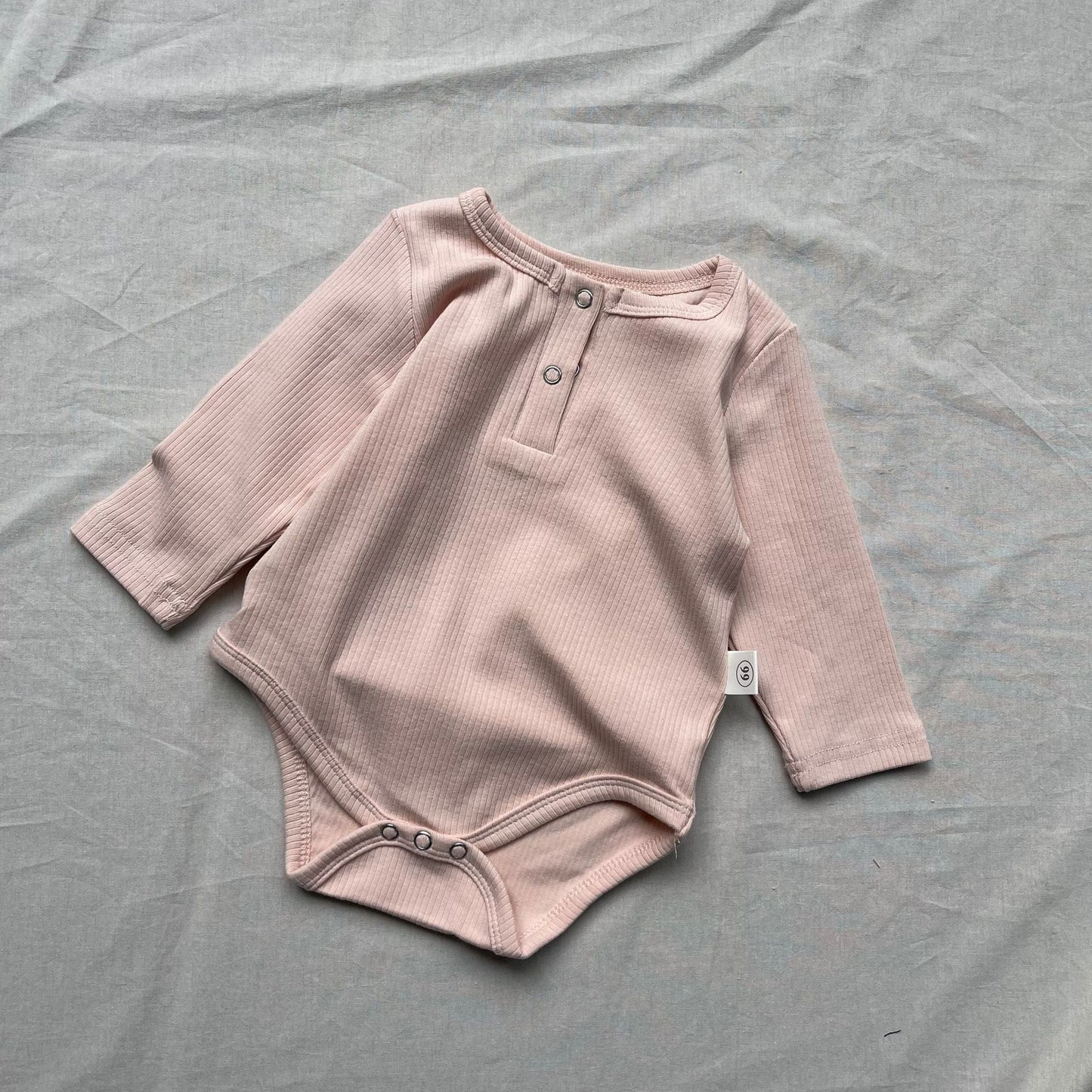 長袖ロンパース Light Pink / 66cm ベビーロンパース ヘンリーネックシンプル長袖ボディスーツ【mh0009171】