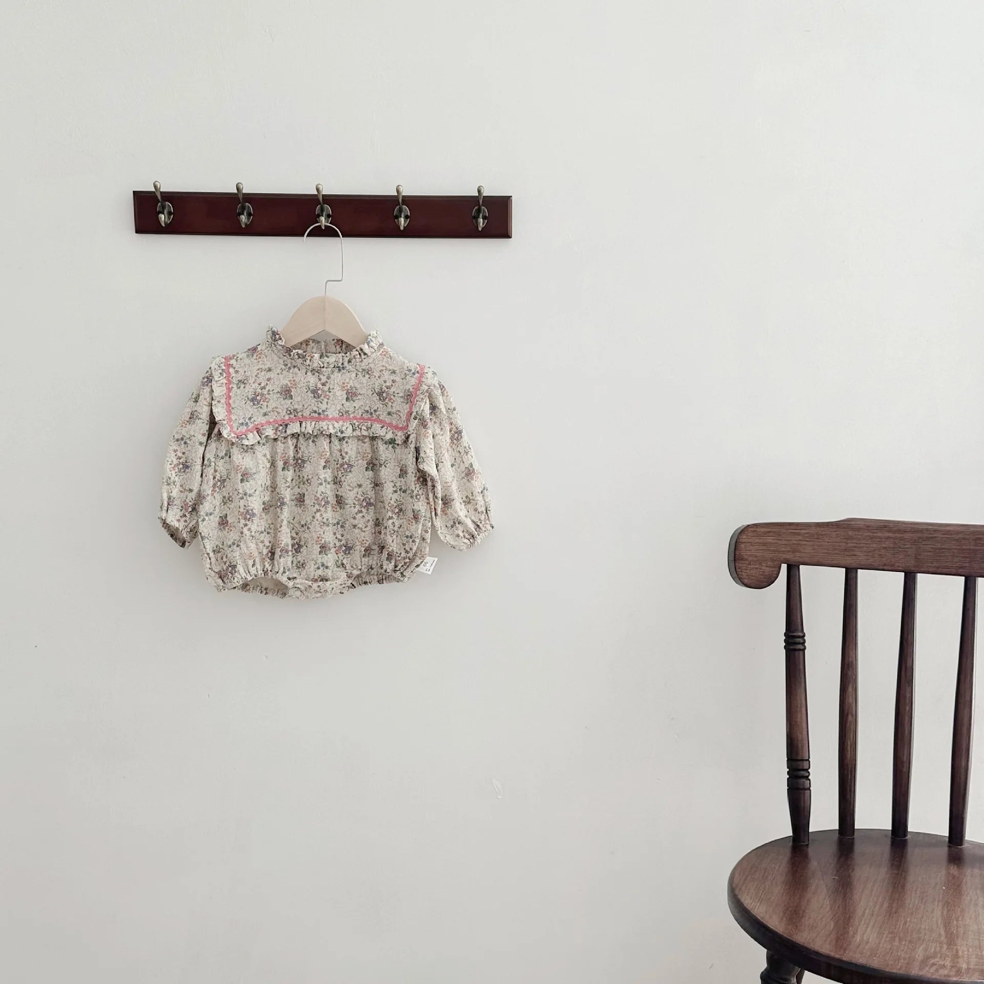 長袖ロンパース ベビーロンパース フリル襟 長袖ボディスーツ フラワー花柄プリント【mh0004396】