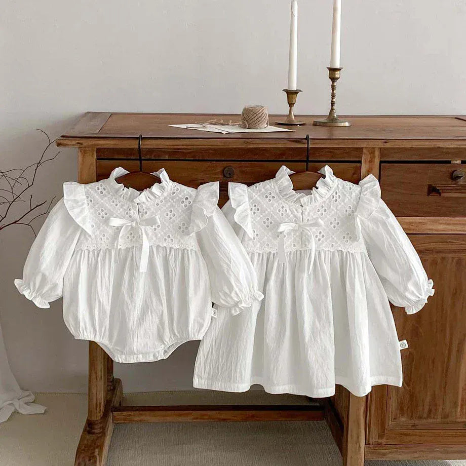 長袖ロンパース ベビーロンパース/ワンピース 長袖ボディスーツ レースフリル リボン ホワイトドレス【mh0004454】