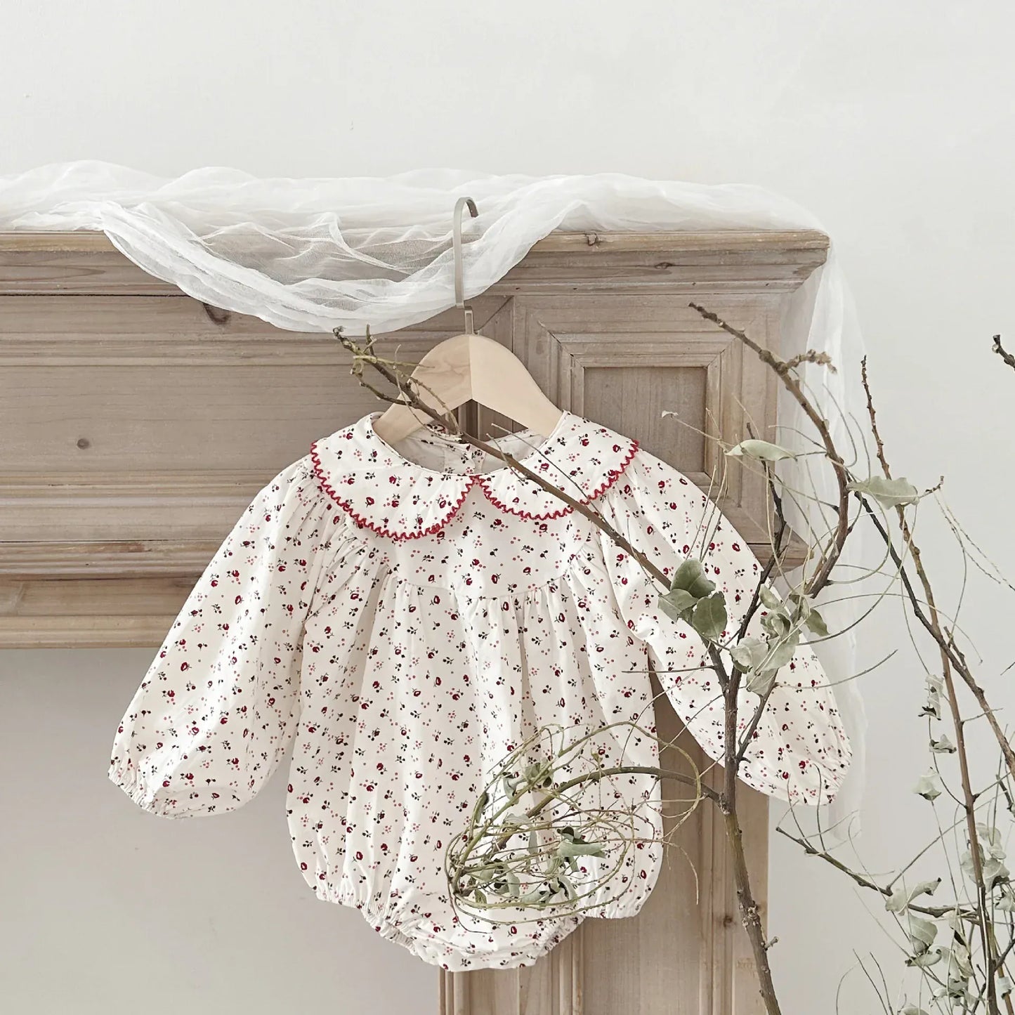 長袖ロンパース ベビーロンパース 長袖丸襟ボディスーツ フラワー小花柄プリント【mh0004638】