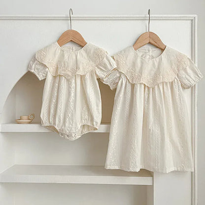半袖ロンパース ベビーロンパース/キッズワンピース 半袖 ビッグ襟 レースフラワー花柄刺繍 リンクコーデ 姉妹 お揃いコーデ【mh0005325】