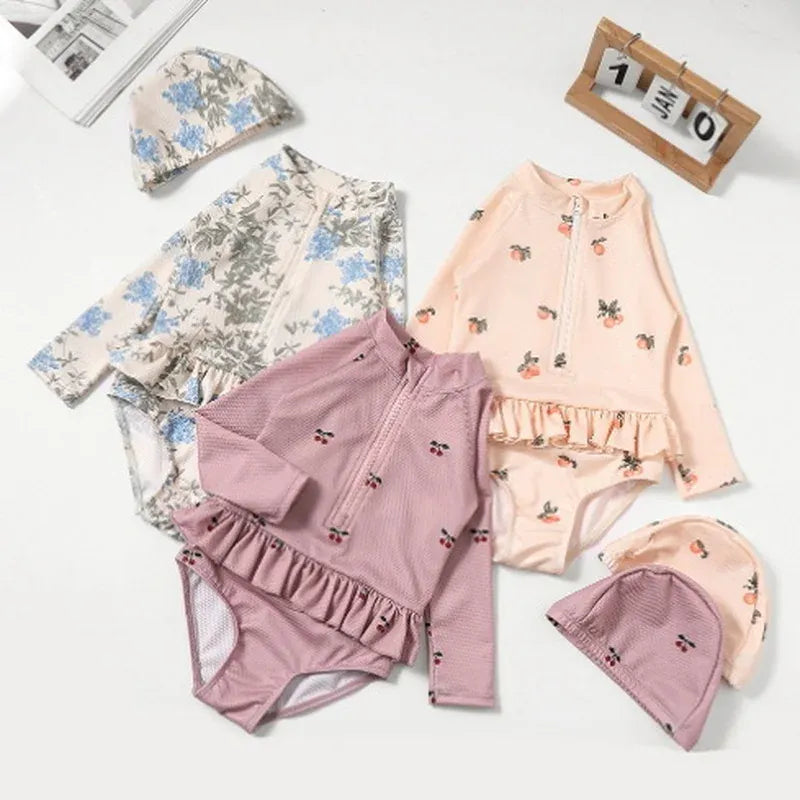 ベビー用水着 キッズ水着 ガールズ 長袖ジップアップ ワンピース+帽子セット フリル フラワー花柄プリント スイムウェア【mh0005976】