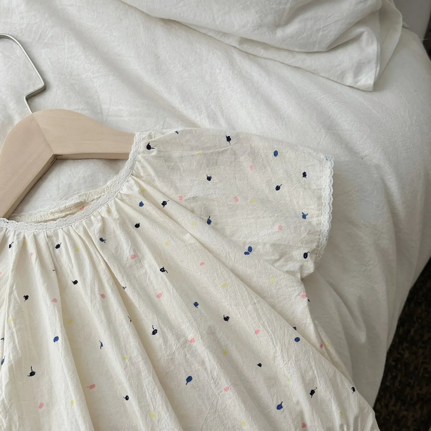 半袖ロンパース ベビーロンパース 半袖ルーズボディスーツ カラフル刺繍【mh0006299】