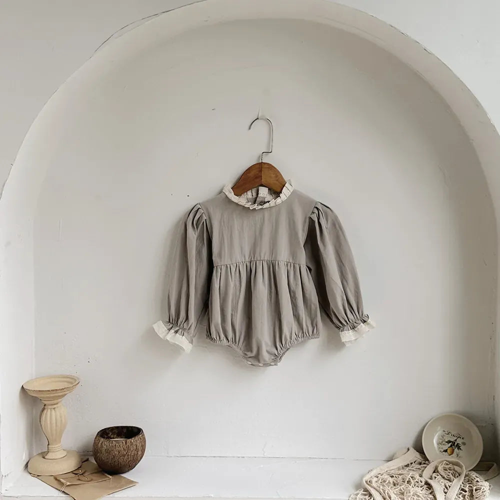 長袖ロンパース ベビーロンパース 長袖パフスリーブボディスーツ スタンドフリルカラー【mh0006488】