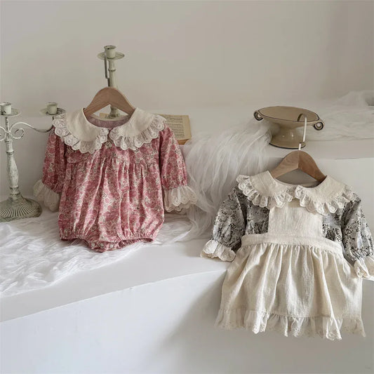 長袖ロンパース ベビーロンパース レース襟フラワープリントエレガントボディスーツ/フリル重ね着エプロン【mh0006697】