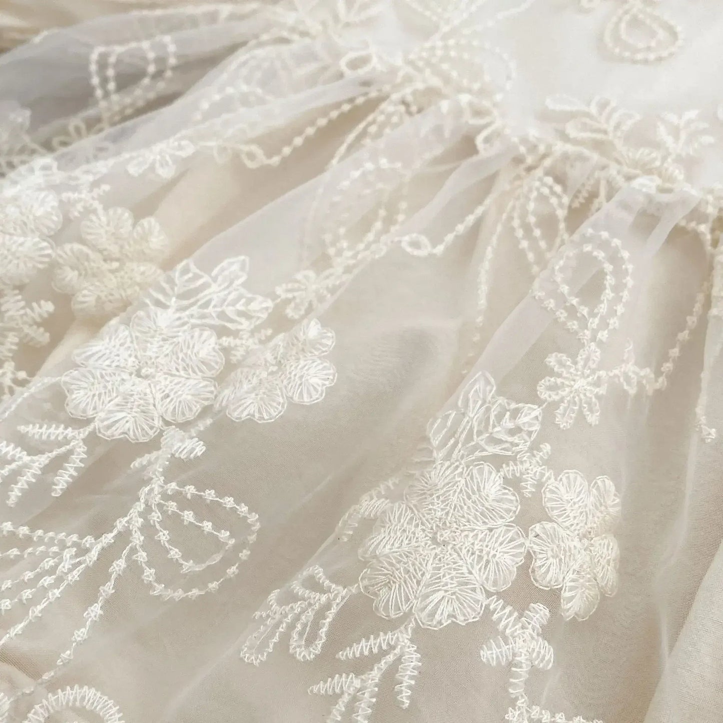 長袖ロンパース ベビーロンパース 総レースドレスワンピースボディスーツ ドレスロンパース アプリコット【mh0007152】