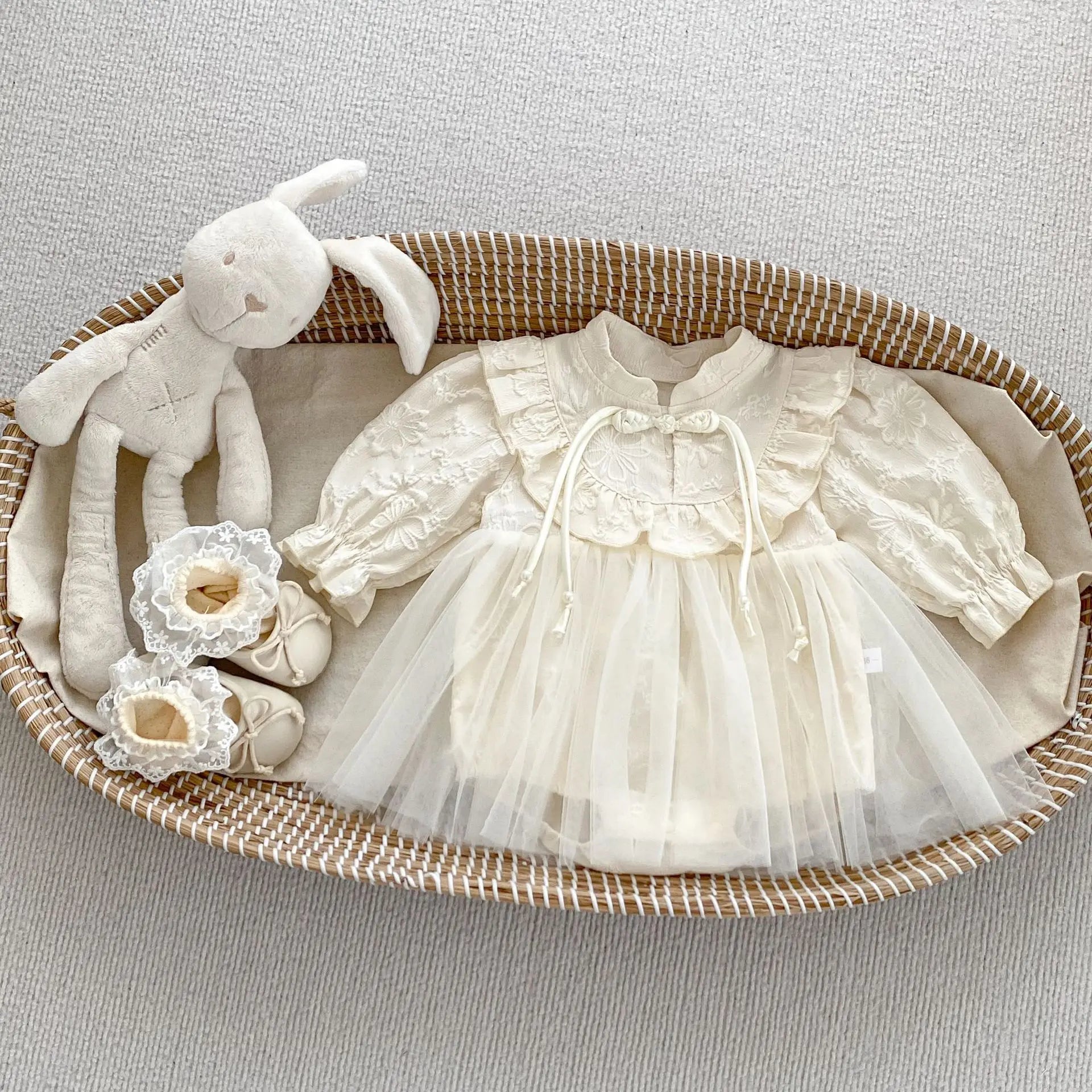 長袖ロンパース ベビーロンパース チュチュチュールスカートドッキングエンボスフリル長袖ボディスーツベビードレス アプリコット【mh0007380】