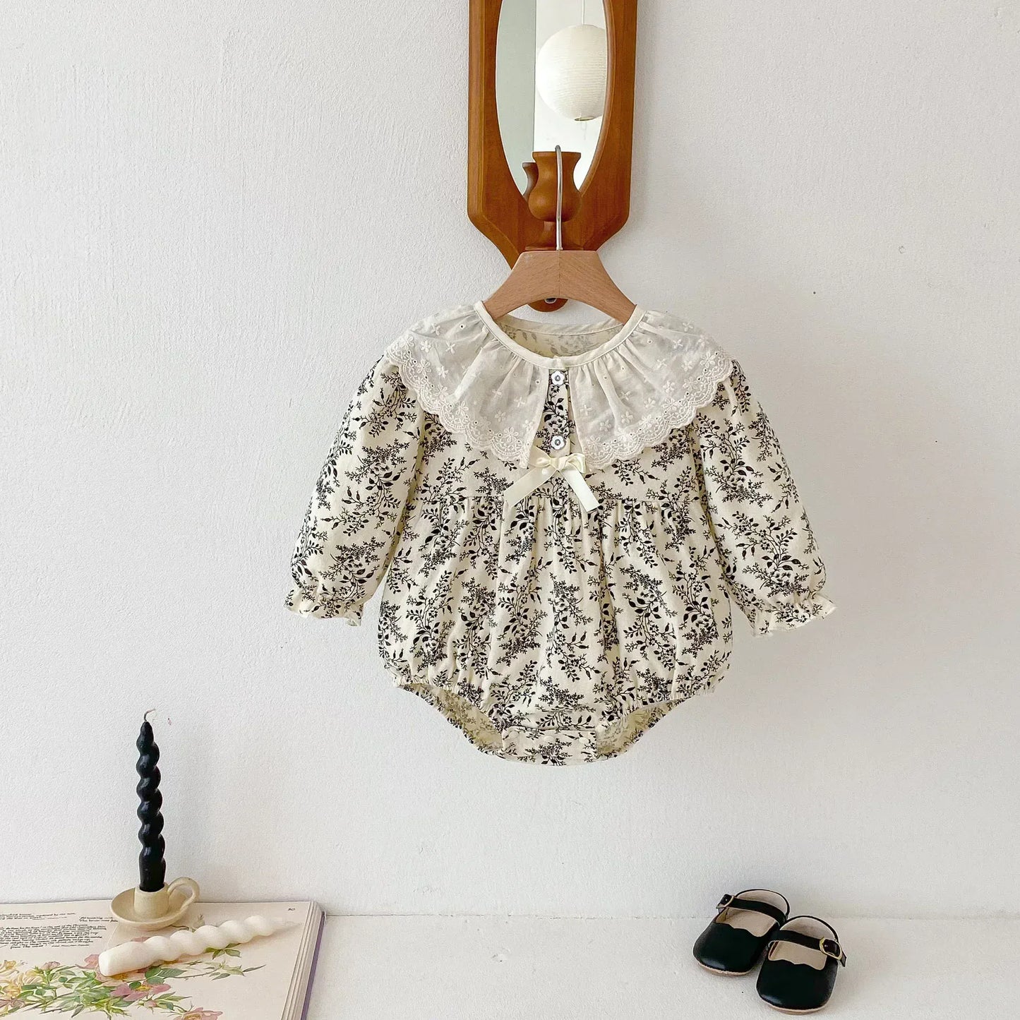 長袖ロンパース ベビーロンパース レース襟フラワープリント長袖ボディスーツ【mh0007400】