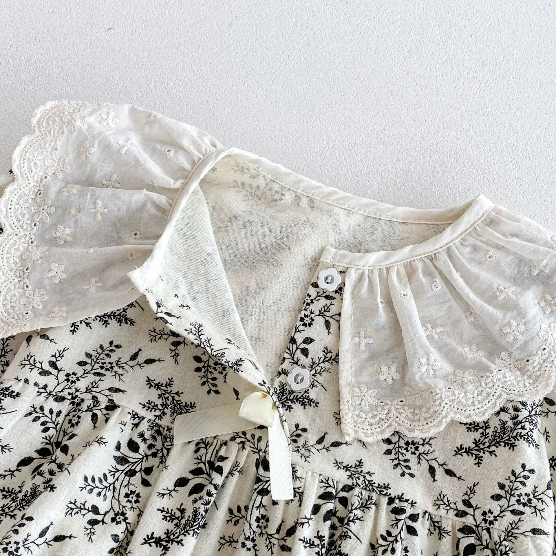 長袖ロンパース ベビーロンパース レース襟フラワープリント長袖ボディスーツ【mh0007400】