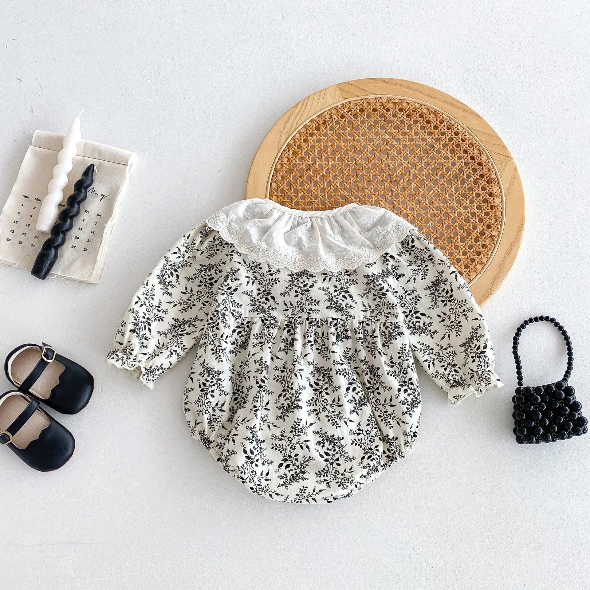 長袖ロンパース ベビーロンパース レース襟フラワープリント長袖ボディスーツ【mh0007400】