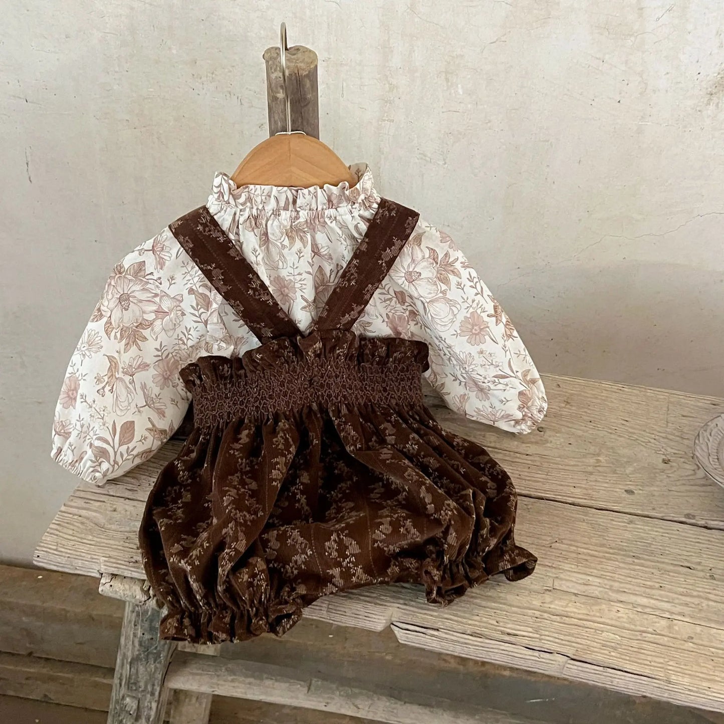 長袖セットアップ ベビートップス/パンツ スタンドフリルカラーリボン長袖チュニックブラウス/コーデュロイサスペンダーバルーンサロペットパンツ【mh0007463】